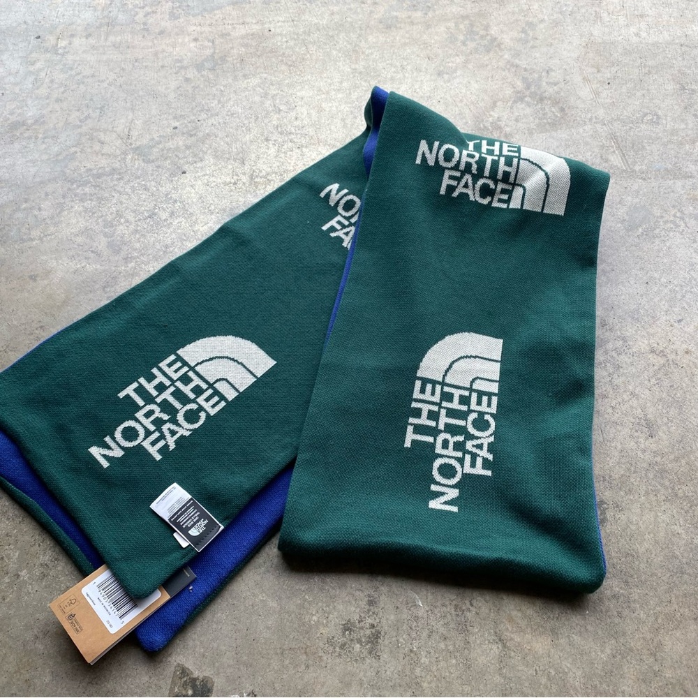 The Northface Color Block Scarf TNF Blue / Green OS Logo 96” x 12” - NEW - Picture 6 of 6